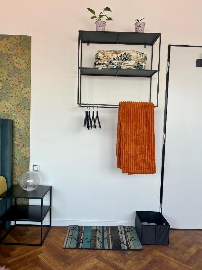 Monstera I Apartment Kolín